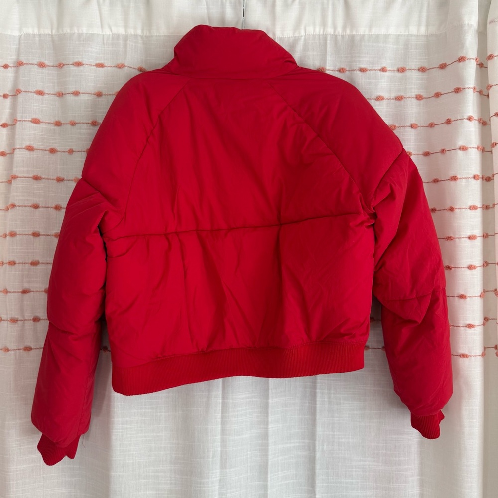 Old Navy Oversized Crop Puffer Jacket - Picture 5 of 5